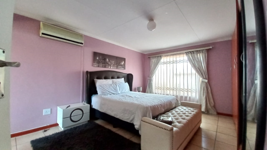 To Let 3 Bedroom Property for Rent in Mandela View Free State